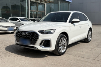 奥迪Q5L 2022款 40T 豪华动感型