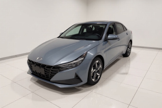 现代 伊兰特 2022款 1.5L CVT LUX尊贵版