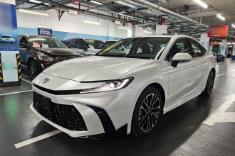 丰田 凯美瑞 2026款 双擎 2.0HSE 运动Lite版