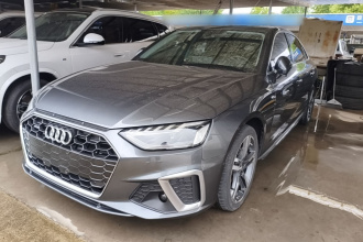 奥迪A4L 2020款 40 TFSI quattro 豪华动感型