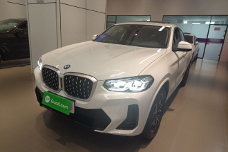 宝马X4 2022款 xDrive 25i M运动套装
