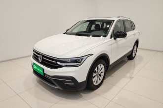 大众 途观L 2024款 出众款 300TSI 自动两驱龙腾版