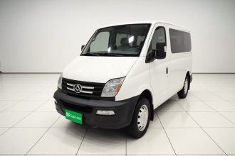 上汽大通MAXUS 新途V80 2019款 2.5T经典款6挡手动傲运通短轴超低顶5/6座