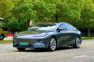吉利银河 银河E8 2024款 665km 后驱星舰 远航版