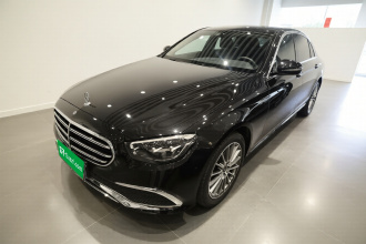 奔驰E级 2021款 E 260 L