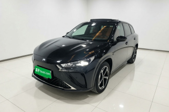 哪吒汽车 哪吒L 2024款 增程 310 闪充红衣版