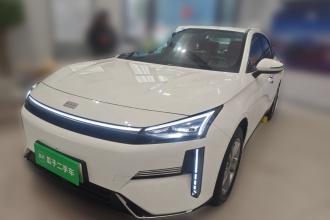 吉利银河 银河L6 2025款 EM-i 140km 远航版