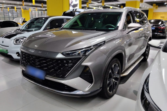 荣威RX9 2023款 2.0T 两驱越享版