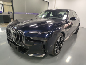 宝马7系 2023款 740Li 领先型 M运动套装