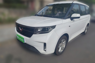 五菱汽车 五菱宏光PLUS 2019款 1.5T 手动豪华型 7座