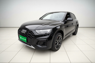 奥迪Q5L 2025款 45周年典藏版 40 TFSI 豪华动感型