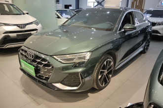 奥迪A3 2025款 A3L Limousine 35TFSI 飞驰尊享型