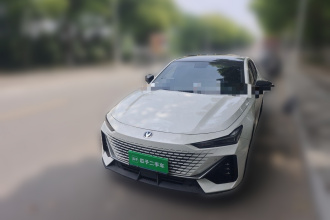 长安UNI-V 2022款 1.5T 尊贵型