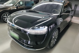 鸿蒙智行 问界M9 2025款 增程 Ultra版 52kWh 6座版 (192线激光雷达）