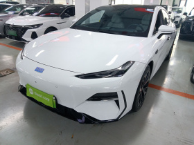 吉利银河 银河E8 2025款 700km 远航智驾版