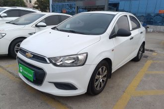 雪佛兰 爱唯欧 2014款 三厢 1.4SL AT 时尚天窗版