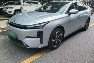 吉利银河 银河L6 2025款 EM-i 140km 星舰版