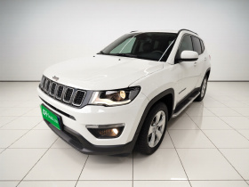 Jeep 指南者 2020款 220T 自动精英版