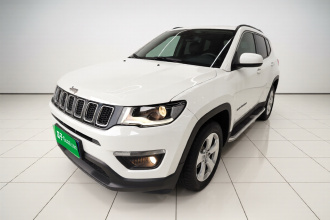Jeep 指南者 2020款 220T 自动精英版