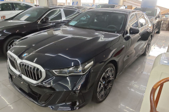宝马5系 2025款 530Li 尊享型 M运动套装
