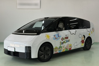 理想汽车 理想MEGA 2025款 Home 家庭特别版