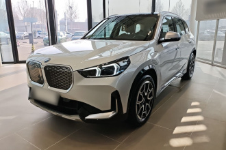 宝马iX1 2023款 xDrive30L X设计套装