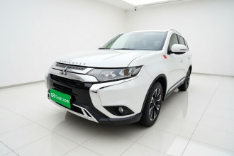 三菱 欧蓝德 2019款 2.4L 四驱致享版 7座 国VI