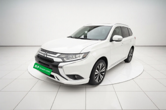 三菱 欧蓝德 2021款 2.0L 两驱畅享版 5座