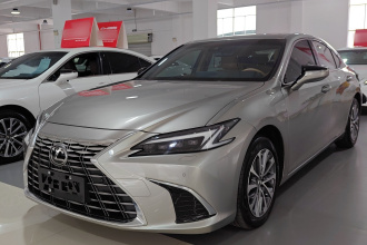 雷克萨斯ES 2025款 200 臻享版