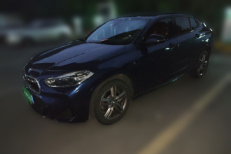 宝马X2 2021款 改款 sDrive25i M运动套装