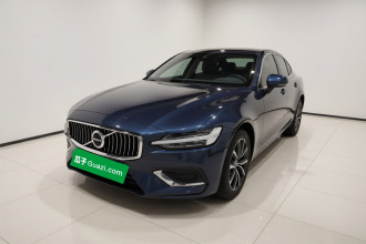 沃尔沃S60 2022款 B4 智逸豪华版