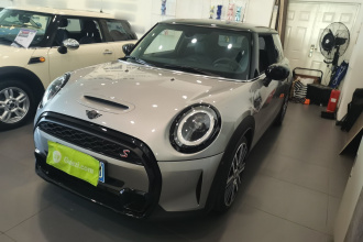 MINI 2023款 改款 2.0T COOPER S 艺术家