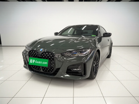 宝马4系 2022款 改款 425i M运动曜夜套装