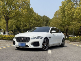 捷豹XFL 2024款 2.0T P250 两驱尊享豪华版