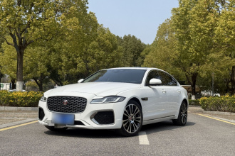 捷豹XFL 2024款 2.0T P250 两驱尊享豪华版