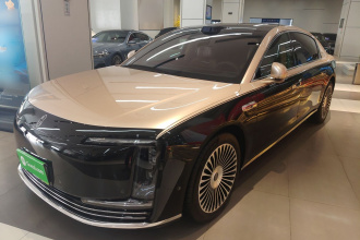 鸿蒙智行 尊界S800 2025款 增程 星辉尊享版 5座 (192线激光雷达）