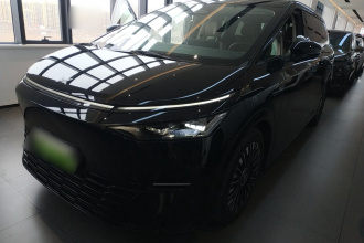 小鹏X9 2025款 740超长续航 Max