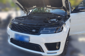路虎 揽胜运动版 2022款 3.0 L6 耀黑版