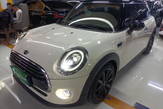 MINI 2019款 1.5T COOPER 艺术家