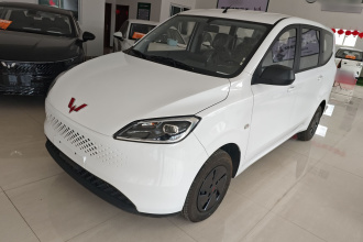 五菱汽车 五菱宏光新能源 2025款 增程式混动 50KM 舒适型