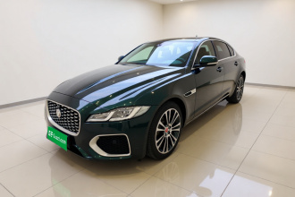 捷豹XFL 2021款 XFL 2.0T P250 两驱尊享豪华版