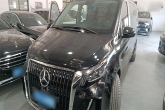 奔驰 威霆 2023款 2.0T 商务版 7座