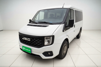 江铃福顺 2023款 2.0T 手动柴油短轴低顶商务型7座（非营运）