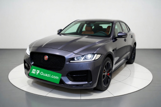 捷豹F-PACE 2018款 改款 2.0T 四驱R-Sport运动版