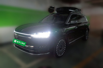 鸿蒙智行 问界M9 2025款 增程 Ultra版 52kWh 6座版 (192线激光雷达）