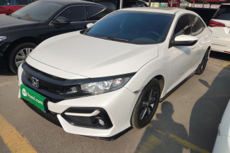 本田 思域 2021款 HATCHBACK 220TURBO CVT新锐控