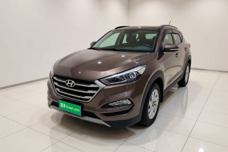 现代 途胜 2015款 1.6T 双离合两驱智能型