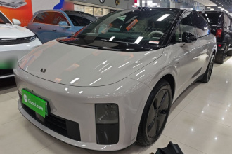 理想汽车 理想i6 2025款 两驱标准版