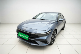 现代 伊兰特 2023款 1.5L CVT LUX尊贵版