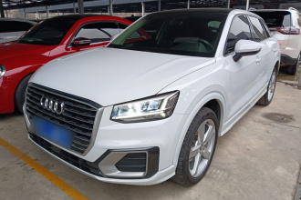 奥迪Q2L 2020款 35 TFSI 时尚致雅型